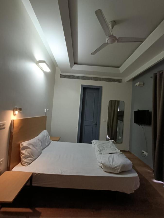 Fabhotel Sky Land Delhi  Eksteriør billede
